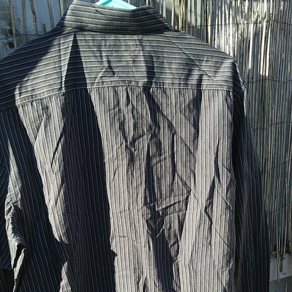 Kenneth Cole Men's Gray Black White Thin Striped Button Down - L - Picture 8 of 11